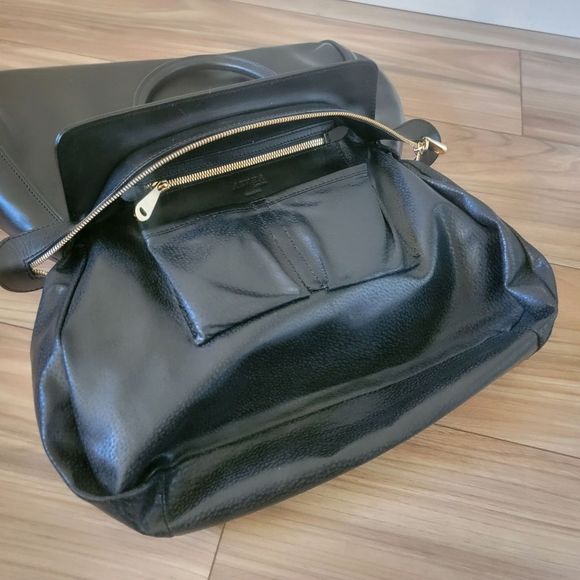 AEVHA London Hanbeau Embossed Structured Large Leather Doctor Satchel in Black - Picture 11 of 16